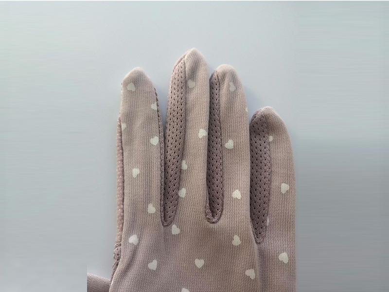 Japanese style UV protection gloves with heart pattern and bow